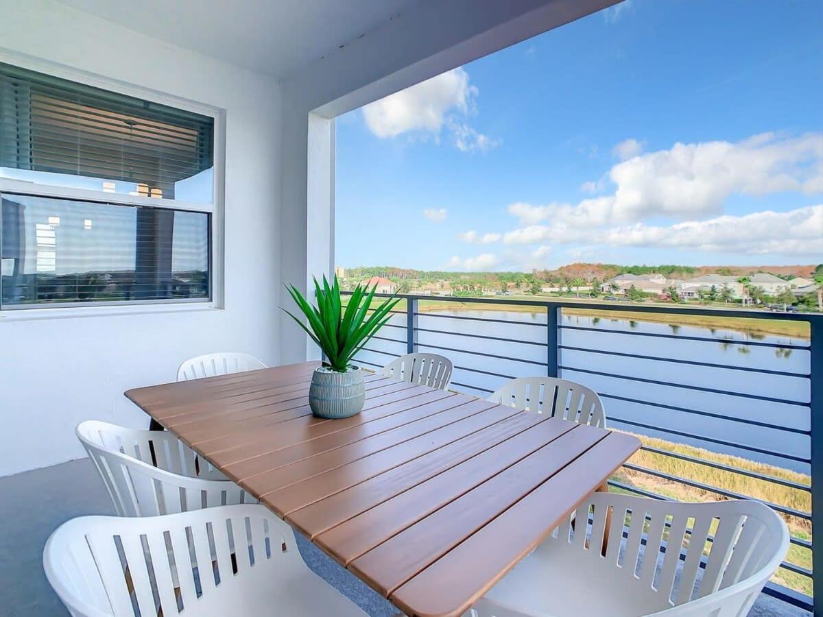 Gorgeous 2Br Lakeview Condo With Waterpark Кисими Екстериор снимка