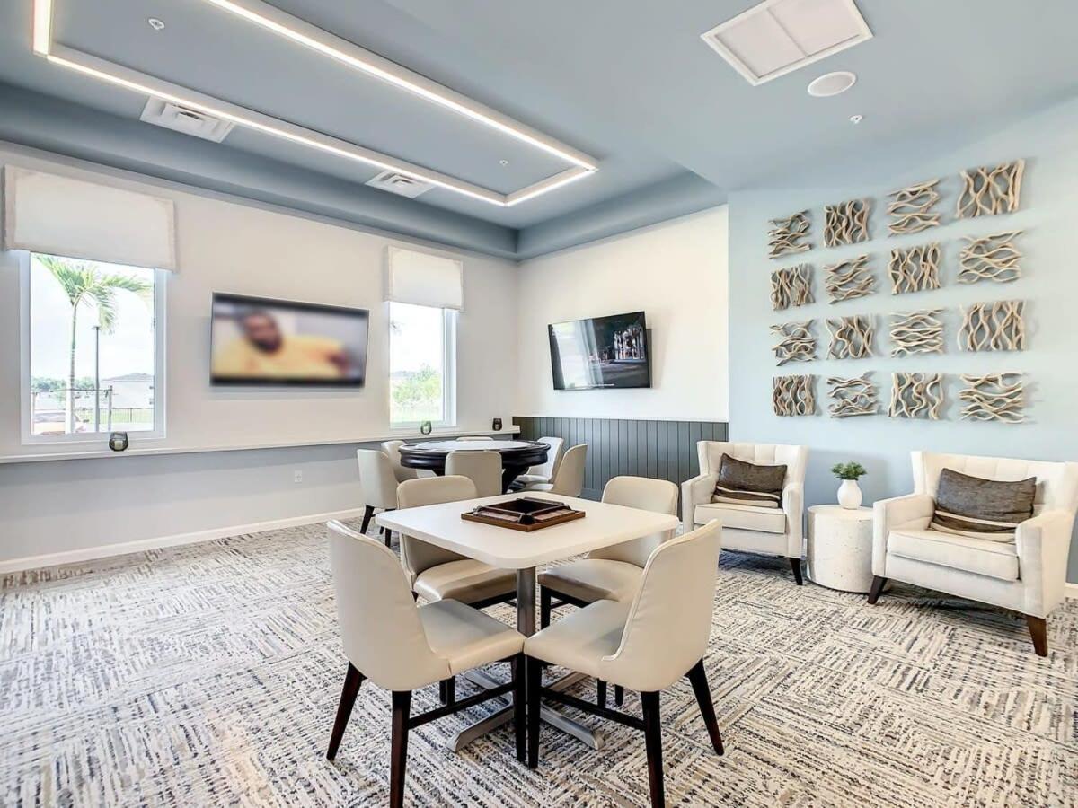 Gorgeous 2Br Lakeview Condo With Waterpark Кисими Екстериор снимка