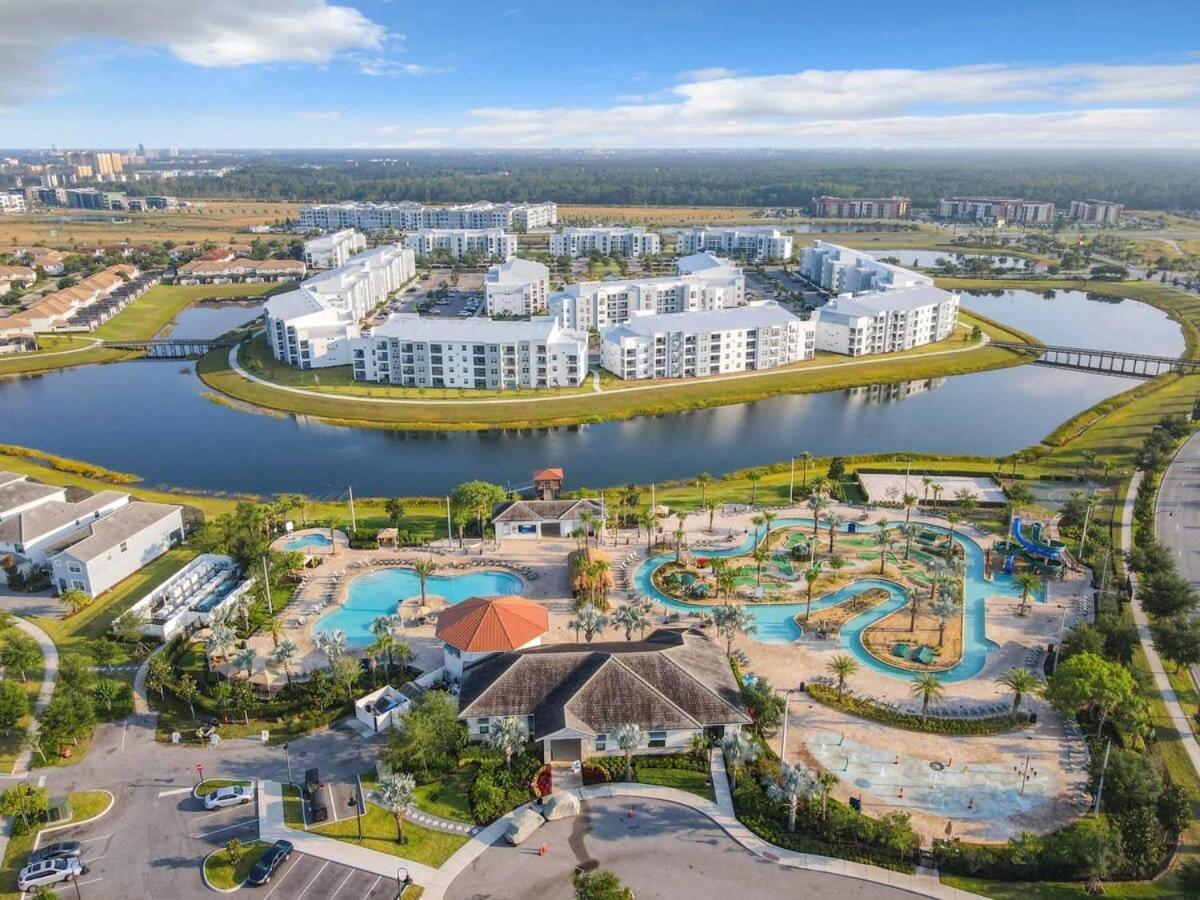 Gorgeous 2Br Lakeview Condo With Waterpark Кисими Екстериор снимка